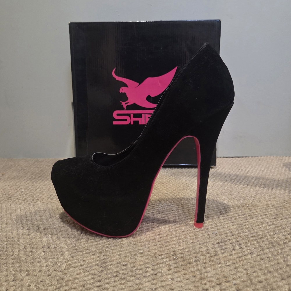Posh Black and Pink High Heels - Picture 5 of 8